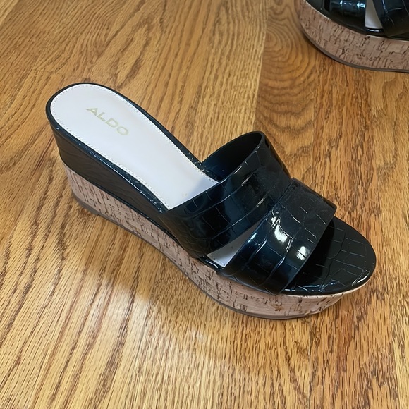 Aldo black patent wedges - Picture 4 of 9